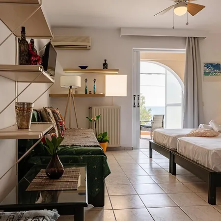 Seafront Spirit 자킨토스 타운