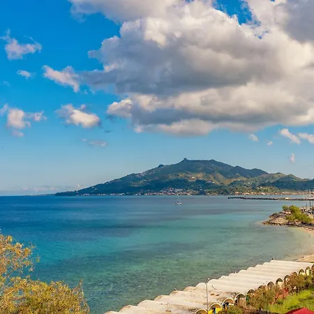 Seafront Spirit דירה *